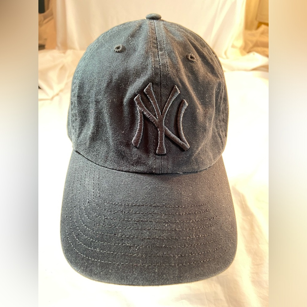 Baseball Cap NY Yankees  All Black on‎ Black Embroidered Adjustable